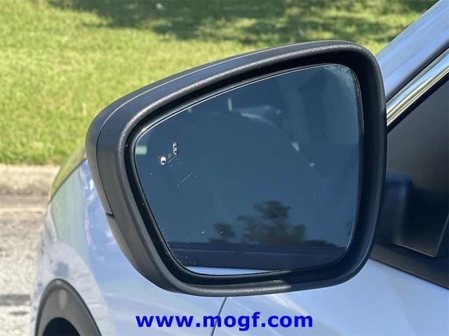 Photo of 2022 Oxford White Ford Escape
