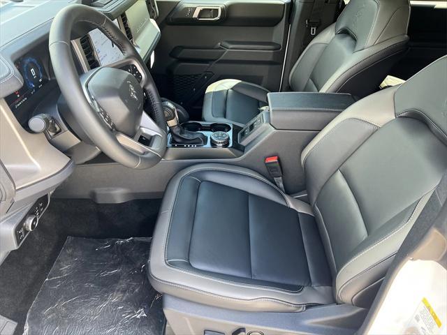 Photo of 2025 Oxford White Ford Bronco