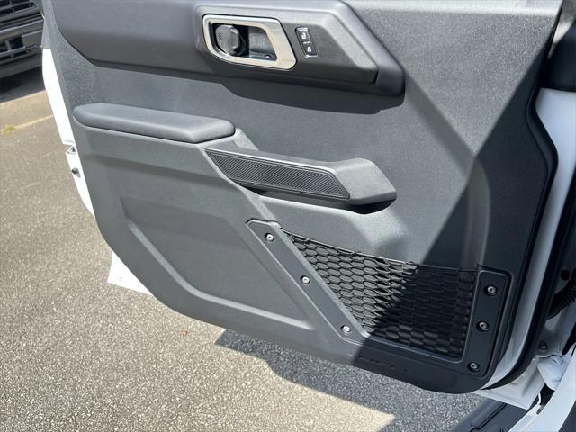 Photo of 2025 Oxford White Ford Bronco