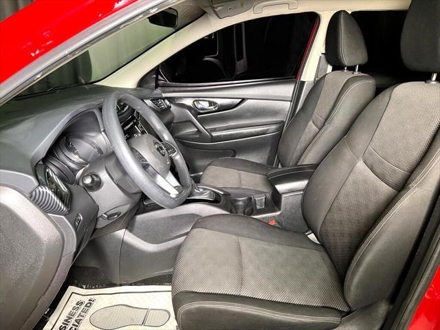 Photo of 2018 RED Nissan Rogue Sport