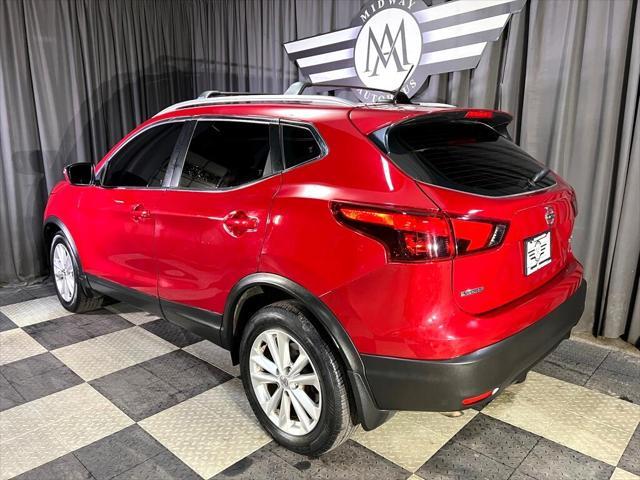 Photo of 2018 RED Nissan Rogue Sport