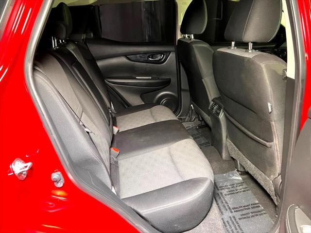 Photo of 2018 RED Nissan Rogue Sport