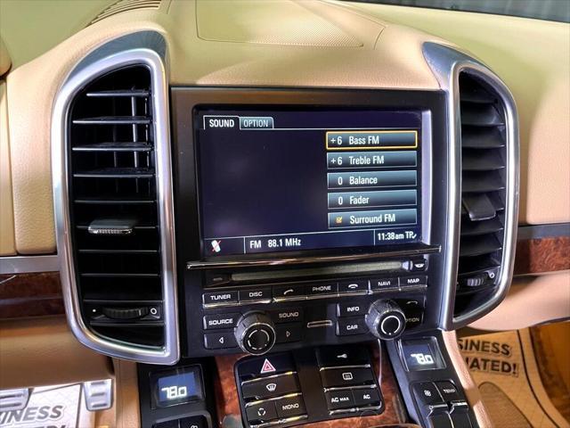 Photo of 2011 BLUE Porsche Cayenne