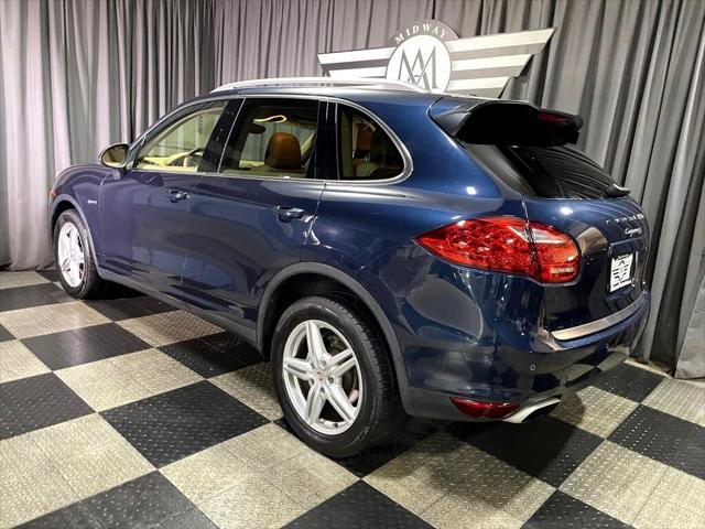 Photo of 2011 BLUE Porsche Cayenne