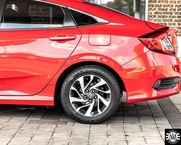 Photo of 2017 RED Honda Civic