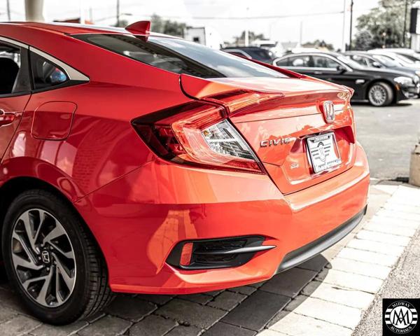 Photo of 2017 RED Honda Civic