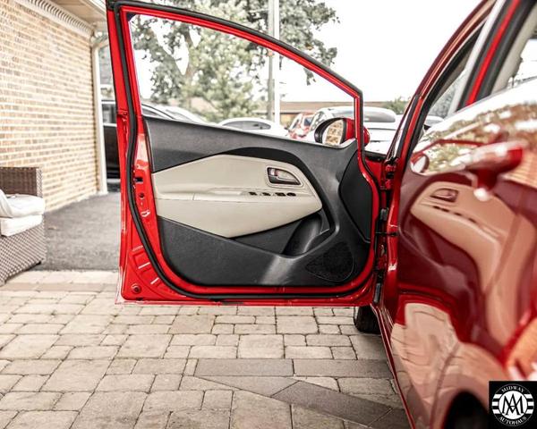 Photo of 2013 RED Kia Rio