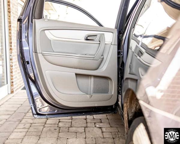 Photo of 2014 BLUE Chevrolet Traverse
