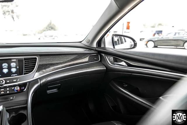 Photo of 2017 Silver Buick LaCrosse