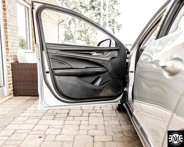 Photo of 2017 Silver Buick LaCrosse