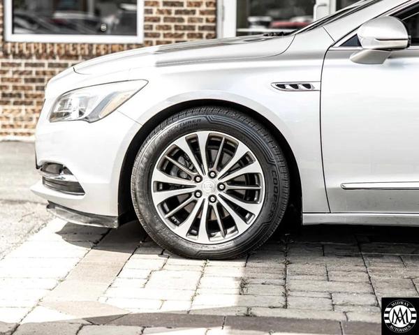 Photo of 2017 Silver Buick LaCrosse