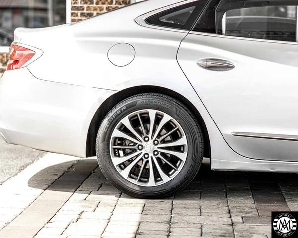 Photo of 2017 Silver Buick LaCrosse