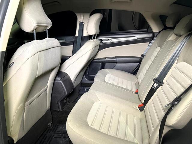 Photo of 2018 WHITE Ford Fusion