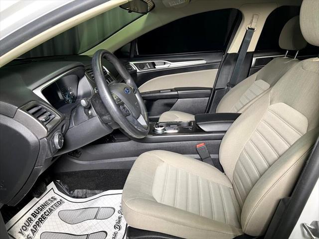 Photo of 2018 WHITE Ford Fusion