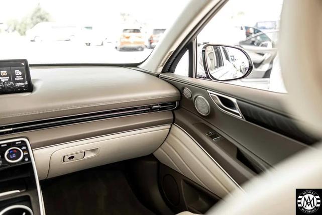 Photo of 2024 Silver Genesis GV80