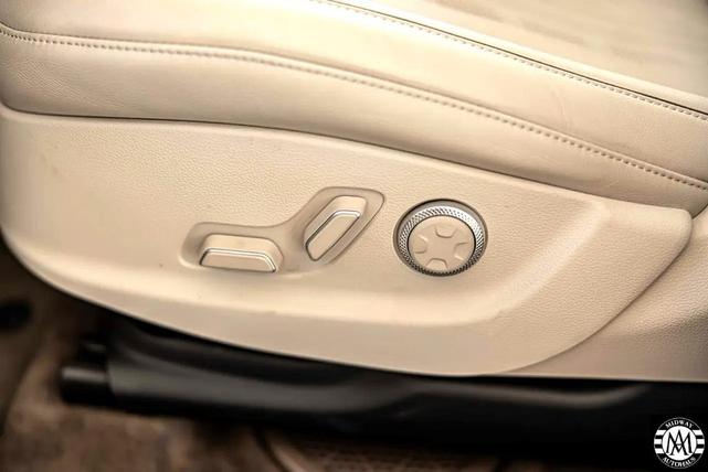 Photo of 2024 Silver Genesis GV80