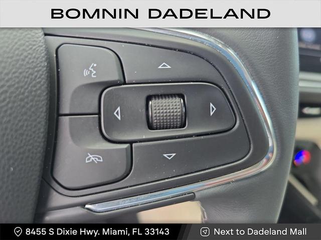 Photo of 2023 Summit White Buick Envision