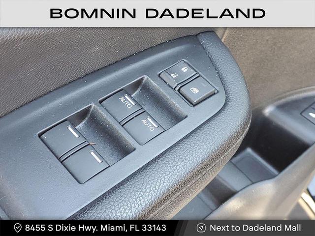 Photo of 2022 Black Honda Pilot