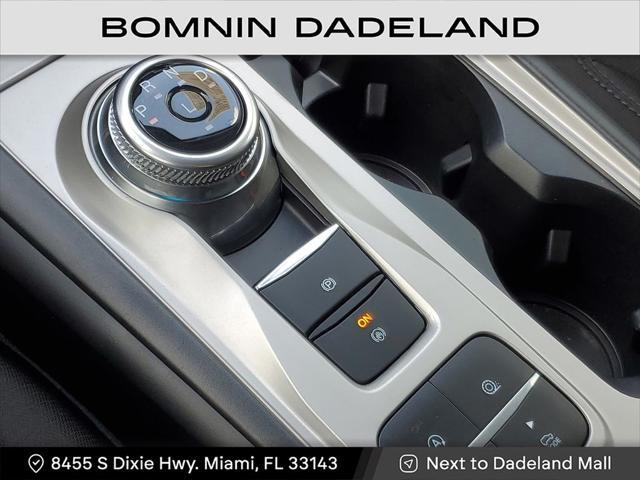 Photo of 2023 Star White Metallic Tri-Coat Ford Explorer
