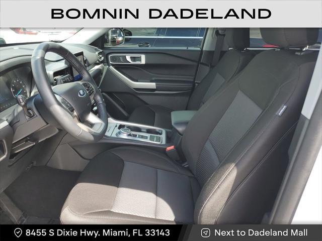 Photo of 2023 Star White Metallic Tri-Coat Ford Explorer
