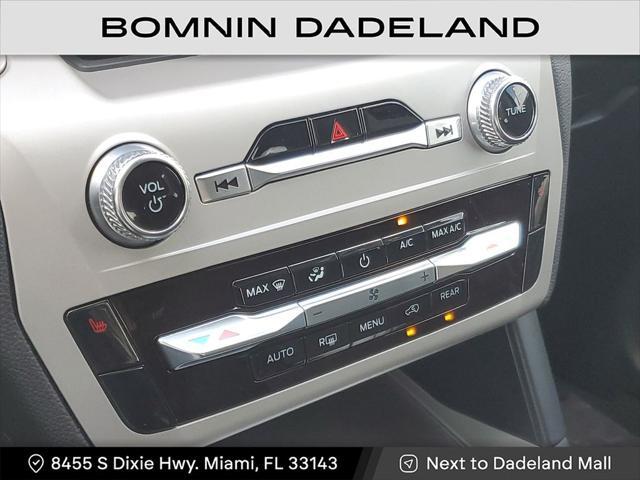 Photo of 2023 Star White Metallic Tri-Coat Ford Explorer