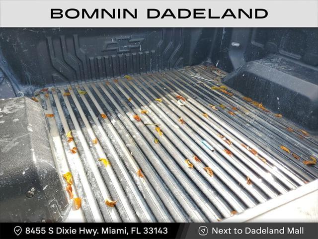 Photo of 2022 Summit White Chevrolet Silverado 1500