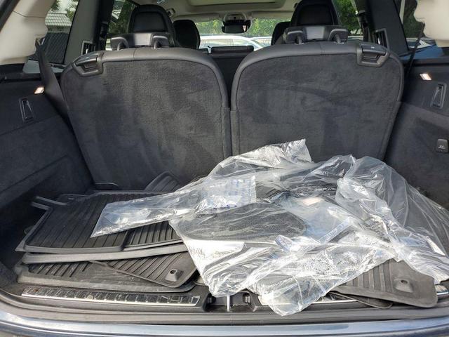 Photo of 2022 Denim Blue Volvo XC90