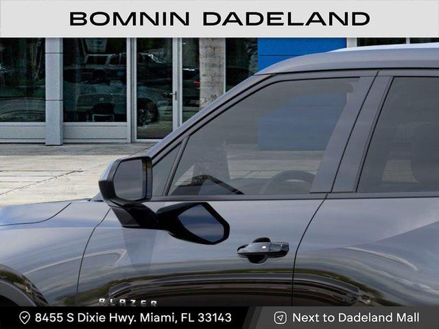 Photo of 2025 Black Chevrolet Blazer