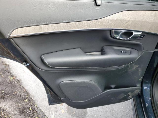 Photo of 2022 Denim Blue Metallic Volvo XC90 Recharge Plug-In Hybrid