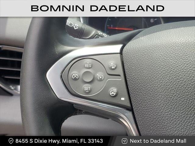 Photo of 2023 Summit White Chevrolet Traverse