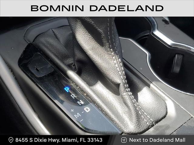 Photo of 2022 Blue Toyota Highlander