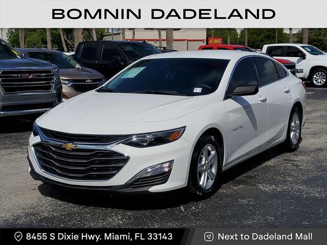 Photo of 2023 Summit White Chevrolet Malibu