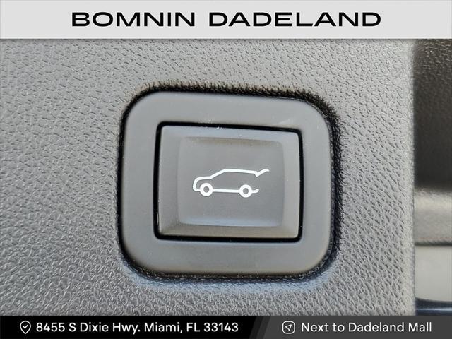 Photo of 2024 Mosaic Black Metallic Chevrolet Equinox