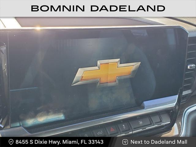 Photo of 2022 Northsky Blue Metallic Chevrolet Silverado 1500
