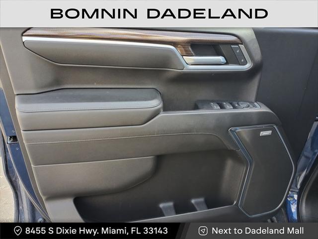 Photo of 2022 Northsky Blue Metallic Chevrolet Silverado 1500