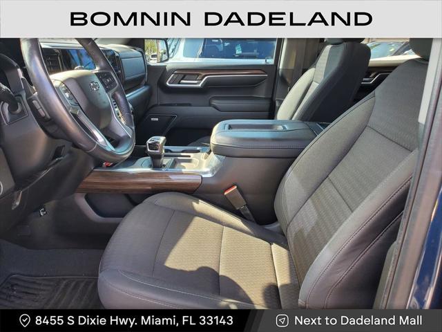 Photo of 2022 Northsky Blue Metallic Chevrolet Silverado 1500