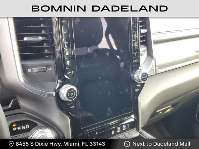 Photo of 2025 Diamond Black Crystal Pearlcoat RAM 1500