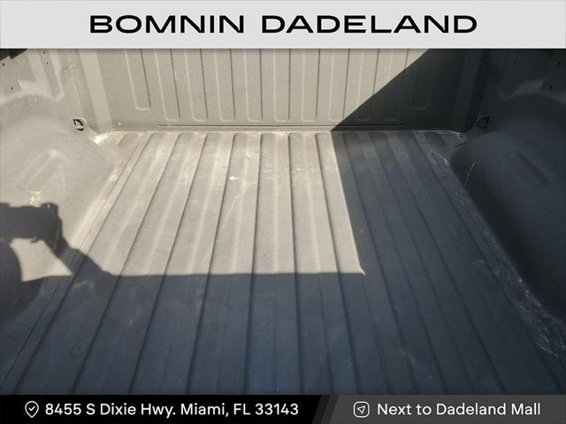 Photo of 2025 Diamond Black Crystal Pearlcoat RAM 1500