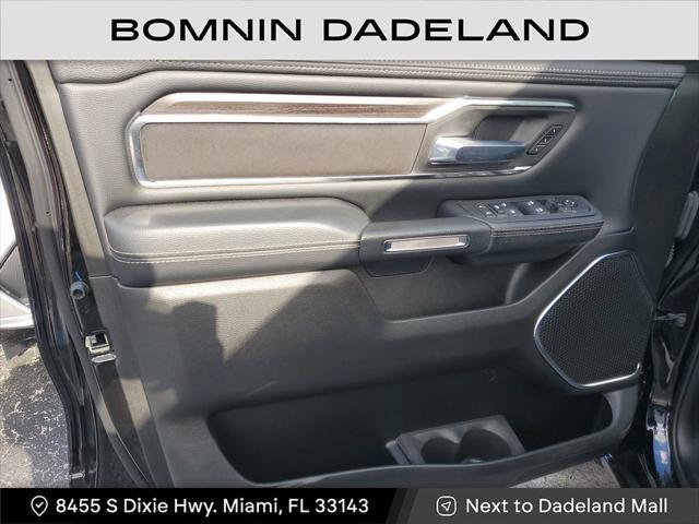 Photo of 2025 Diamond Black Crystal Pearlcoat RAM 1500