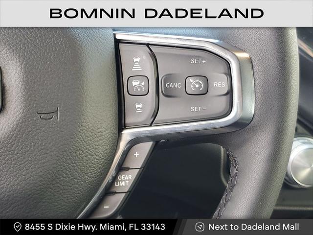 Photo of 2025 Diamond Black Crystal Pearlcoat RAM 1500
