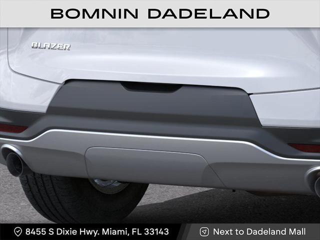 Photo of 2025 Summit White Chevrolet Blazer
