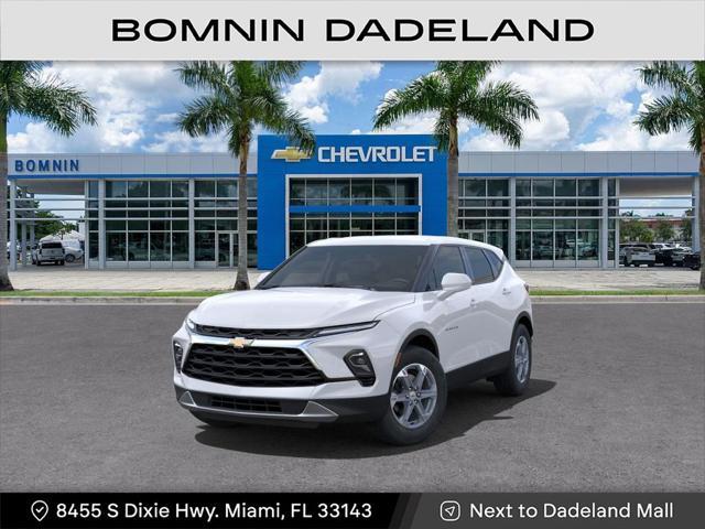 Photo of 2025 Summit White Chevrolet Blazer