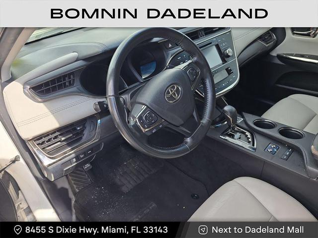 Photo of 2016 Blizzard Pearl Toyota Avalon