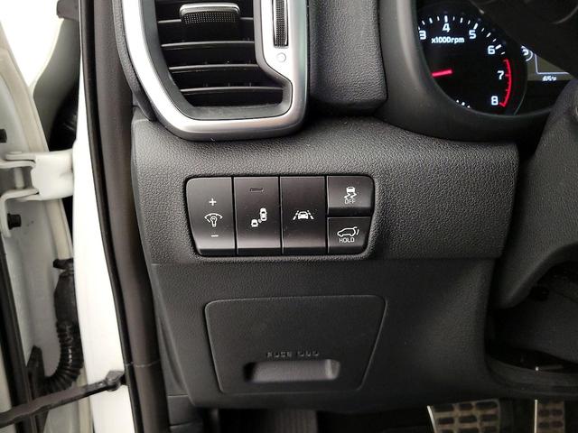 Photo of 2019 White Kia Sportage