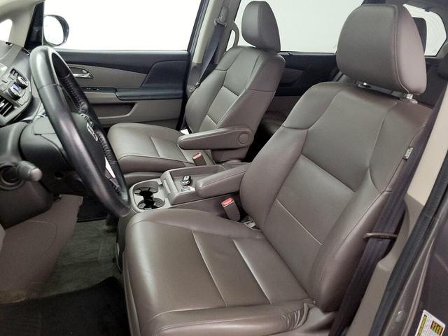 Photo of 2014 Gray Honda Odyssey