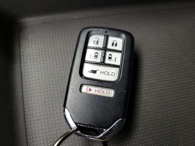 Photo of 2014 Gray Honda Odyssey