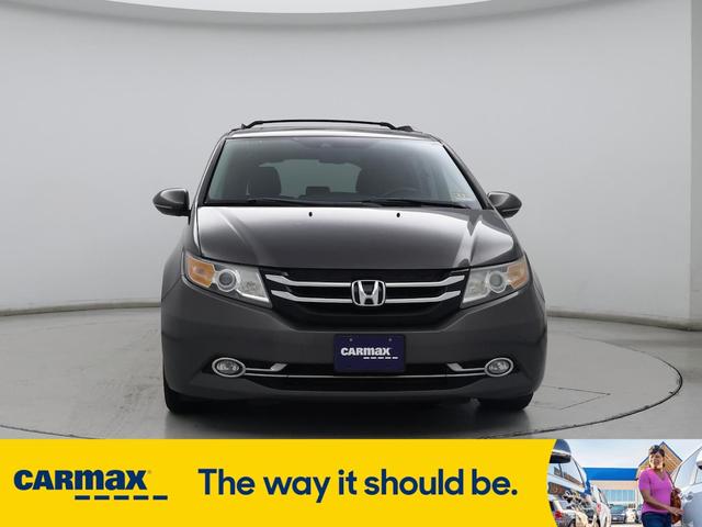Photo of 2014 Gray Honda Odyssey