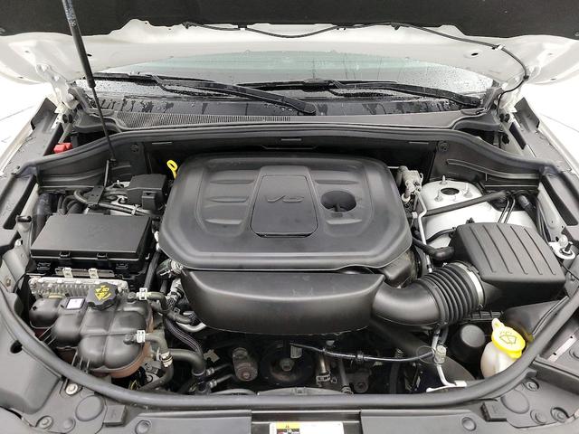 Photo of 2019 White Jeep Grand Cherokee