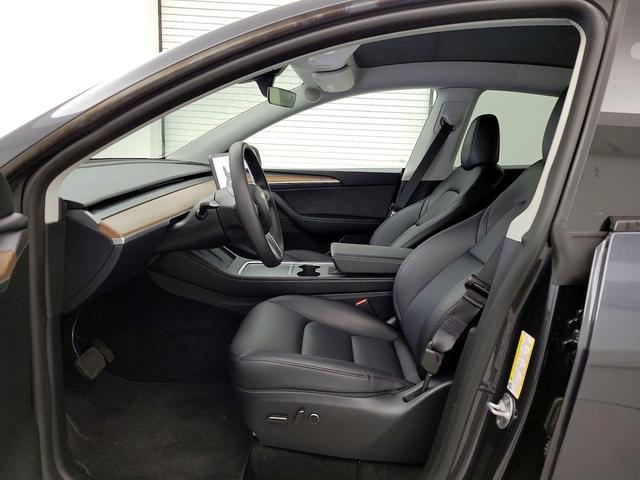 Photo of 2024 Gray Tesla Model Y