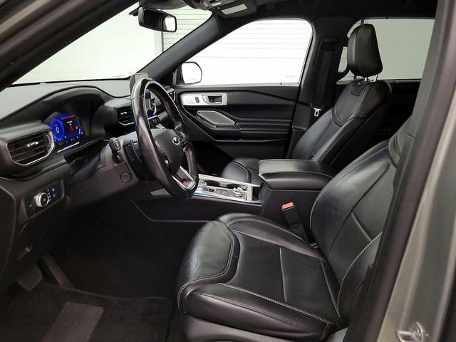 Photo of 2020 Green Ford Explorer